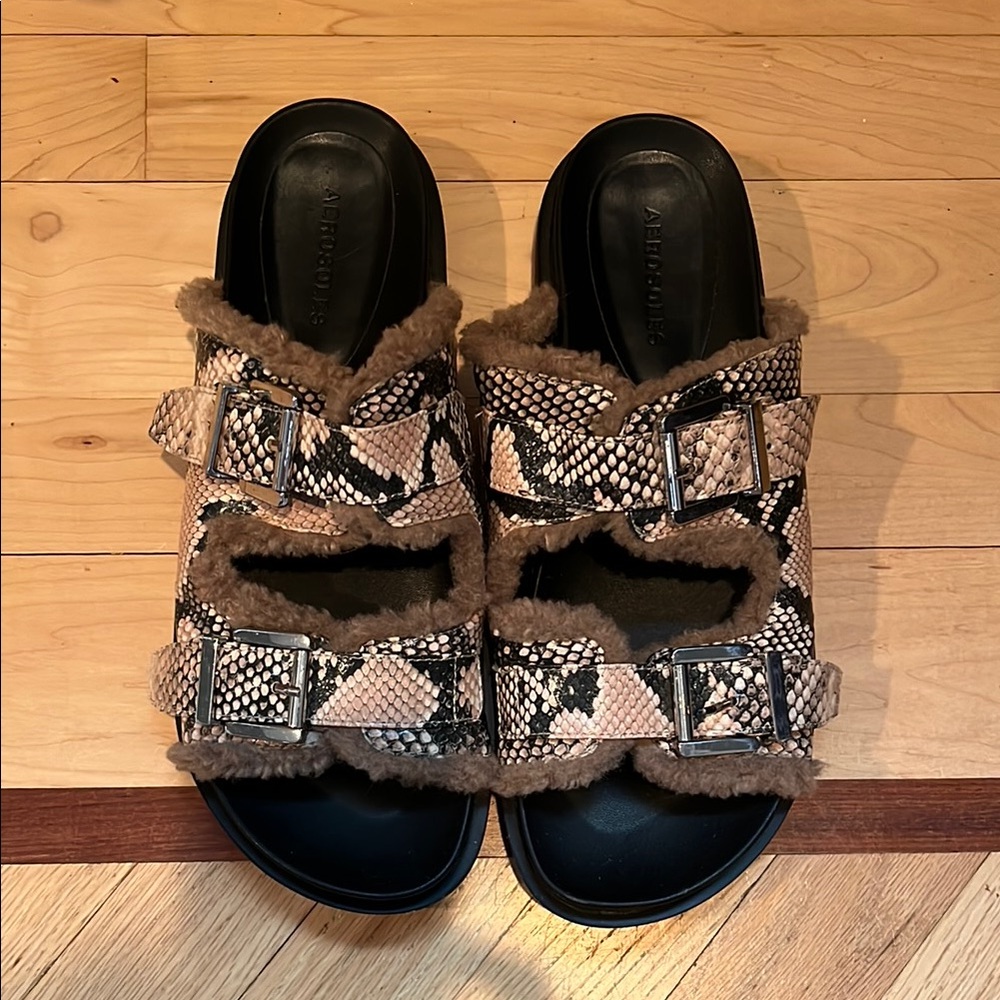 Aerosols sandals